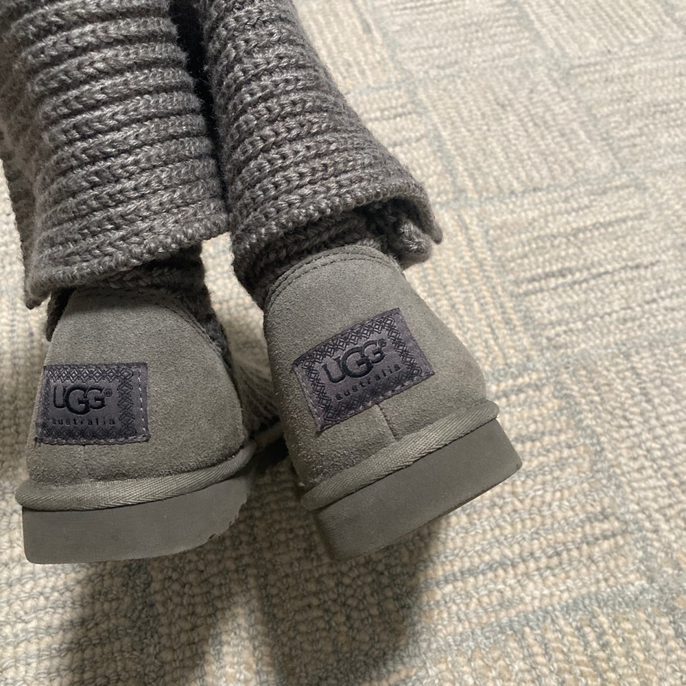 Knit gray UGGS